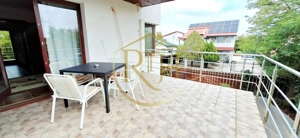 Oferim spre inchiriere, casa deosebi cu 4 camere,2 garaje,zona Soarelui-Braytim - imagine 16