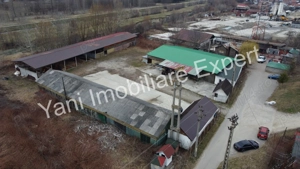 Hale + parcare betonată în Curtea de Argeș.