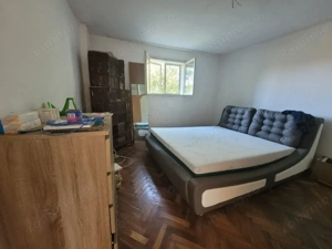 Vânzare casă cu teren impresionant, în Targu Jiu, strada Slobozia - imagine 6 Vânzare casă cu teren impresionant, în Targu Jiu, strada Slobozia - imagine 6