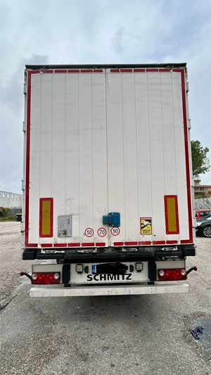 Vând sau schimb semiremorca Smith cargobul dubă box