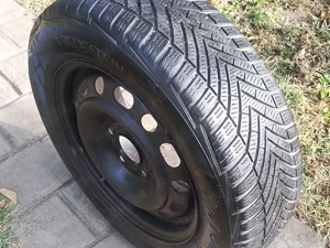 Vand cauciucuri de iarna cu jante de tabla 195 65 R15