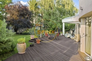 Vila cu teren de 1000mp, gradina matura, piscina, garaj, aproape de Jolie Ville - imagine 2