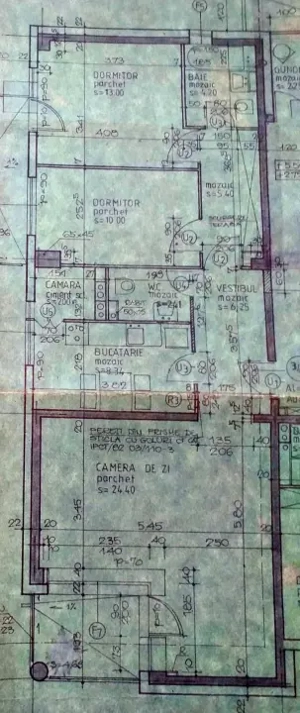 Apartament de 3 camere ( Boxa-Parcare )-Florilor