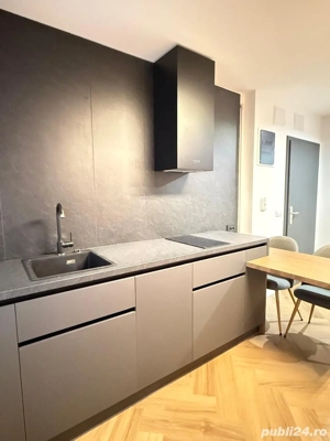 Proprietar inchiriez ap 2 camere de lux in zona centrala