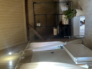 Inchiriez apartament la casa