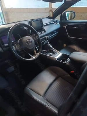 Vând Toyota Rav4 hybrid 4x4 Dinamic force