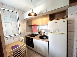 Gars. 31 mp, et 9/10, bloc reabilitat, instalații refăcute, mobilată și utilată - imagine 8