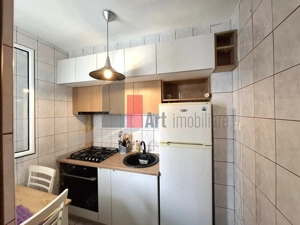 Gars. 31 mp, et 9/10, bloc reabilitat, instalații refăcute, mobilată și utilată - imagine 9