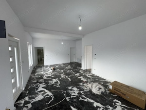 1/2 Duplex Parter Sanmihaiu Roman ,3 Camere,2 Bai,Toate Utilitatile - imagine 4