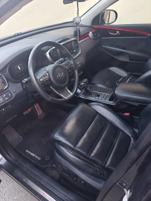 Kia Sorento 2.2CRDI 4x4 AWD Platinum - imagine 4