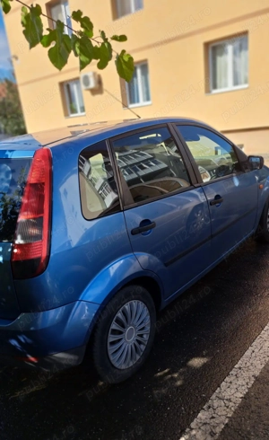 Vând Ford Fiesta Hatchback 2003 1.3 benzina - imagine 8