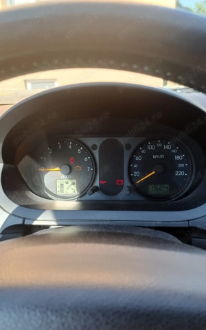 Vând Ford Fiesta Hatchback 2003 1.3 benzina - imagine 5