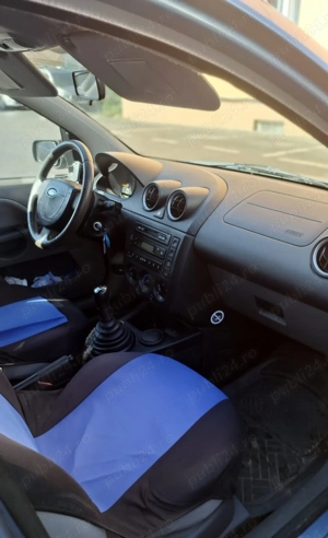 Vând Ford Fiesta Hatchback 2003 1.3 benzina - imagine 6