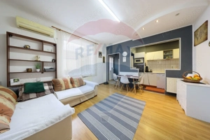 Casă 6 camere și teren 1200 mp