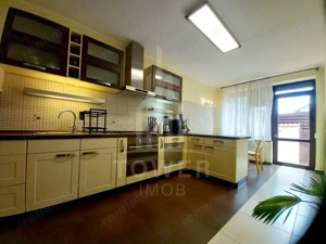 Proprietate deosebită de vânzare în Șelimbăr (zona Dracula) - imagine 3