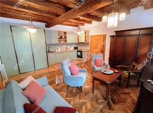 De inchiriat apartament unicat cu 2 camere langa Piata Mare din Sibiu - imagine 2