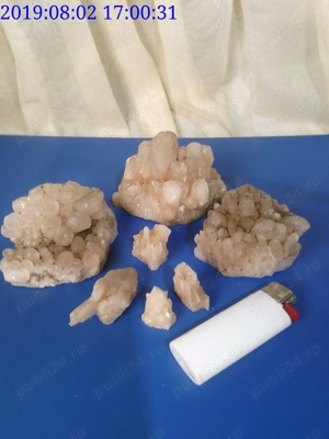 Flori de mina roci minerale pietre semipretioase