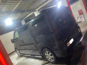  Opel Vivaro 5+1 loc și marfă, an 2005, motor 2.5 DCI defect ( pornește dar bate ceva) - imagine 4