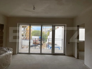 Apartament semifinisat, 3 camere, 2 băi, terasă și parcare zona Piața Abator
