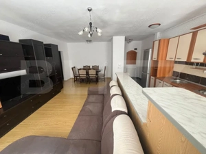 Apartament cu 2 camere, semidecomandat, etaj 1/3, 2 parcari, zona Eroilor