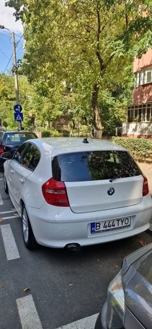 Vând bmw 116d 2011
