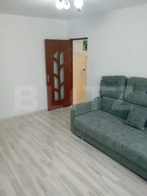 Apartament 3 camere, 48 mp, zona Micro 6  - imagine 2 Apartament 3 camere, 48 mp, zona Micro 6  - imagine 2