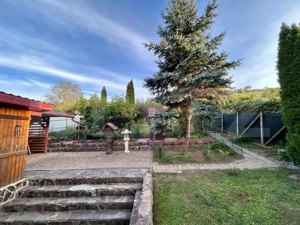 Casa moderna cu design deosebit,situata intr-o zona linistita. - imagine 3