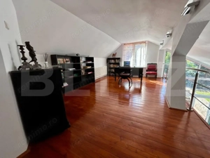 Casa moderna cu design deosebit,situata intr-o zona linistita. - imagine 9