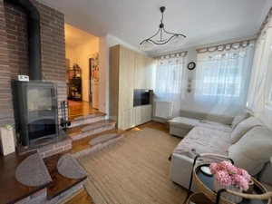 3 apartamente la casa de vanzare, singur in curte, 150 mp, zona centrala