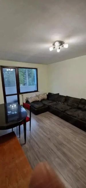 Apartament 4 Camere Tractorul