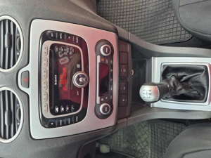 Ford Focus 1.6 benzina 2007 acte la zi Proprietar  - imagine 6