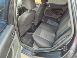 Ford Focus 1.6 benzina 2007 acte la zi Proprietar  - imagine 5