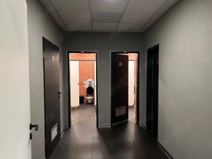  De vânzare   Clădire modernă de birouri în zona de Est a Bucurestiului - imagine 4