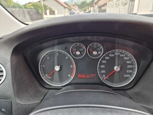 Ford Focus 1.6 benzina 2007 acte la zi Proprietar  - imagine 4