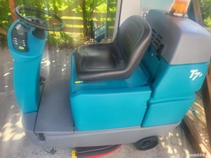 Vand Aparat curățenie profesional Marca Tennant T 7