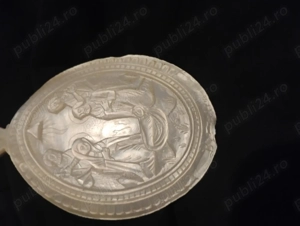Vind icoana sculptata pe scoica  - imagine 2