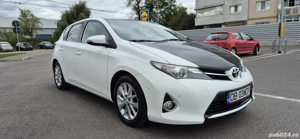 Toyota auris 2013