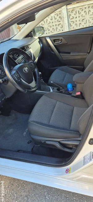 Toyota auris 2013 - imagine 8