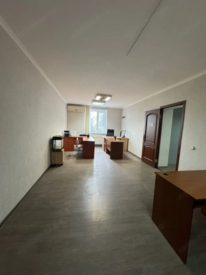 Ofer spre inchiriere birou spatiu comercial in zona timpuri noi vis-a-vis de metrou - imagine 5 Ofer spre inchiriere birou spatiu comercial in zona timpuri noi vis-a-vis de metrou - imagine 5