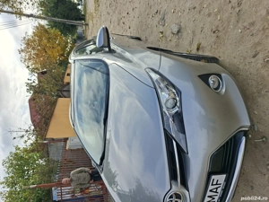 Toyota auris 1.6 benzina  - imagine 3