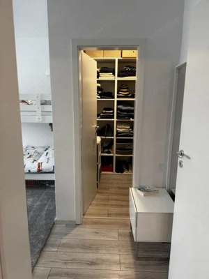 Apartament de 3 camere ( Orientare Optima ) -Tractorul - imagine 7