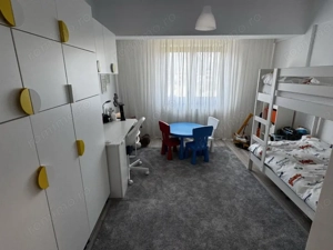 Apartament de 3 camere ( Orientare Optima ) -Tractorul - imagine 9