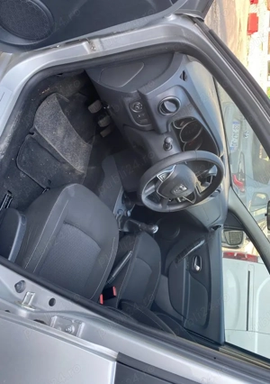 Dacia  sandero Phase 2 1.0 SCe 12V 73 cv - imagine 3