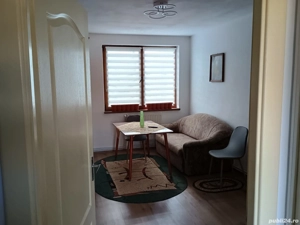 Închiriez  schimb cu casa apartament 3 camere central - imagine 7