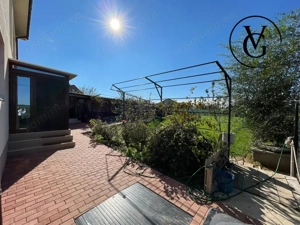 Casa spatioasa cu 8 dormitoare - imagine 2