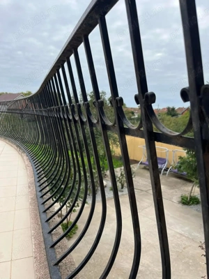 Vilă cu 7 camere, 3 băi, P+M, garaj, terasă, 1130 mp teren, Sântandrei, Bihor. - imagine 14