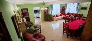 Vilă cu 7 camere, 3 băi, P+M, garaj, terasă, 1130 mp teren, Sântandrei, Bihor. - imagine 2