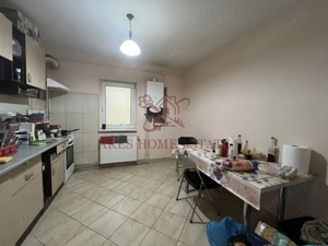 Etaj 2, centrala proprie, ideal pentru investitie - Complex