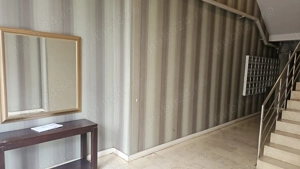 Apartament 3 camere semi-mobilat cu vedere la piscină in Cosmopolis