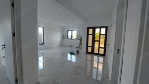 Vand casa cu 3 dormitoare!